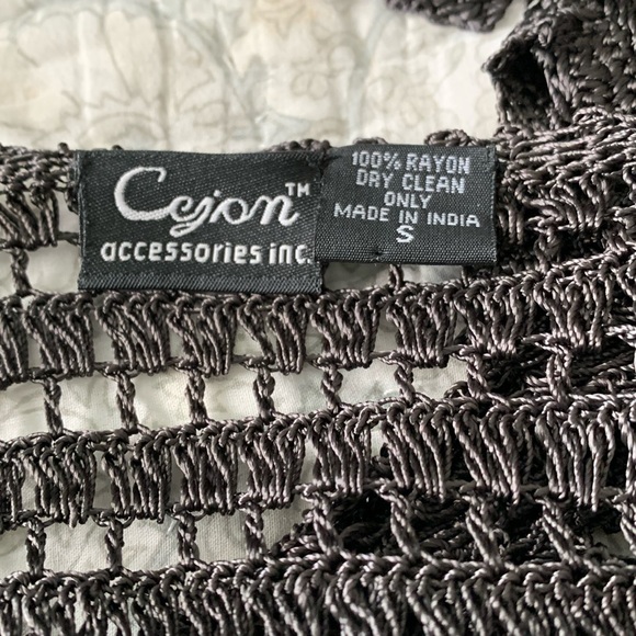 New without tag. Lovely wrap - Picture 6 of 6